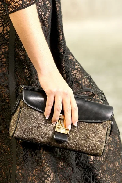 Look 49